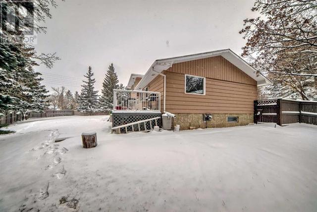 14 Varmoor Place Nw, House detached with 4 bedrooms, 2 bathrooms and 4 parking in Calgary AB | Image 37