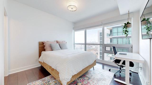 1001 - 35 Brian Peck Cres, Condo with 2 bedrooms, 2 bathrooms and 2 parking in Toronto ON | Image 7