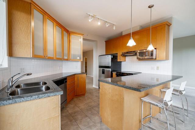 502 - 1550 Martin Street, Condo with 2 bedrooms, 2 bathrooms and 1 parking in White Rock BC | Image 13