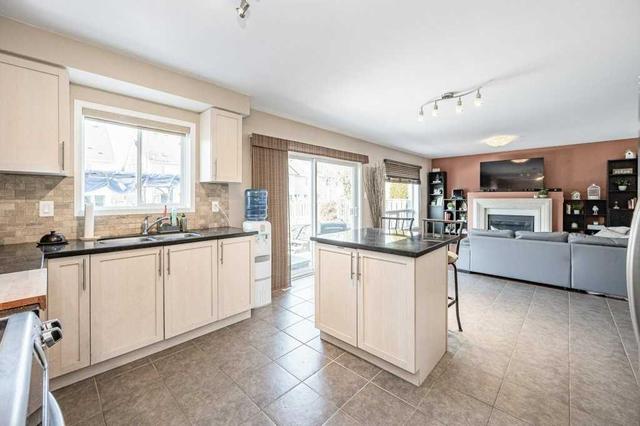 83 Spring Creek Dr, House detached with 4 bedrooms, 3 bathrooms and 6 parking in Hamilton ON | Image 6