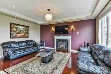 2362 Valleyridge Dr, House detached with 4 bedrooms, 5 bathrooms and 2 parking in Oakville ON | Image 4