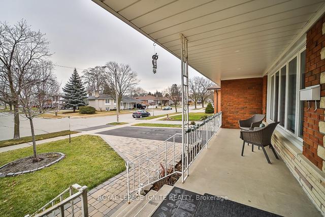 82 Brampton Rd, House detached with 3 bedrooms, 3 bathrooms and 4 parking in Toronto ON | Image 23