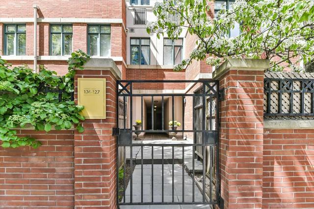 Th127 - 500 Richmond St W, Townhouse with 2 bedrooms, 1 bathrooms and 1 parking in Toronto ON | Image 1