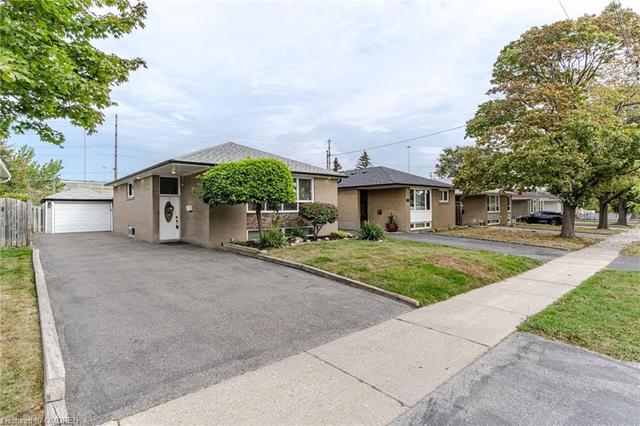 122 Rangoon Road, House detached with 4 bedrooms, 1 bathrooms and 6 parking in Toronto ON | Image 34