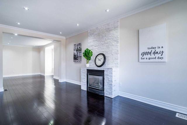 95 Rosslyn Ave S, House detached with 4 bedrooms, 3 bathrooms and 5 parking in Hamilton ON | Image 10