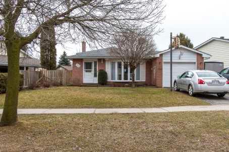 39 Bernick Dr, House detached with 3 bedrooms, 2 bathrooms and 2 parking in Barrie ON | Image 1