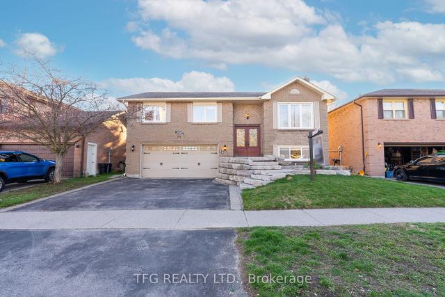 24 Centerfield Dr, House detached with 3 bedrooms, 4 bathrooms and 4 parking in Clarington ON | Image 12