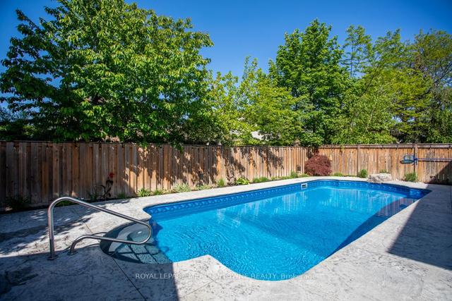 505 Sunnyvale Cres, House detached with 4 bedrooms, 3 bathrooms and 6 parking in Milton ON | Image 29