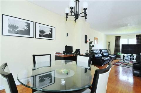 3641 Anniversary Rd, House semidetached with 3 bedrooms, 2 bathrooms and 4 parking in Mississauga ON | Image 7
