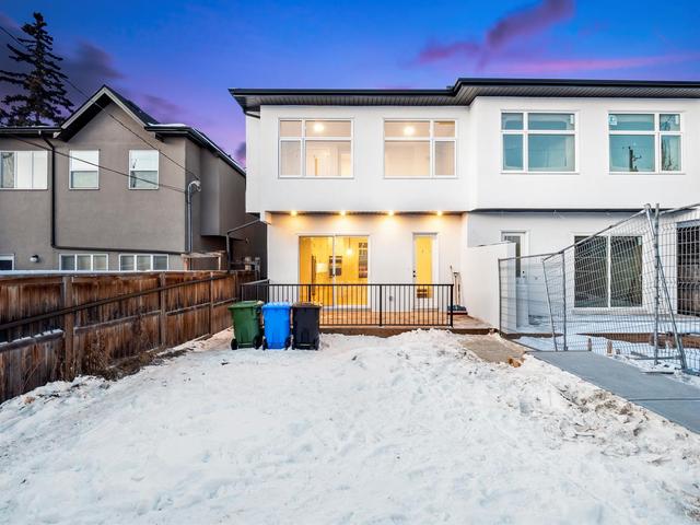 207 25 Avenue Ne, Home with 4 bedrooms, 3 bathrooms and 2 parking in Calgary AB | Image 7