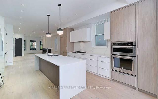 69 Brunswick Ave, House detached with 4 bedrooms, 6 bathrooms and 2 parking in Toronto ON | Image 2