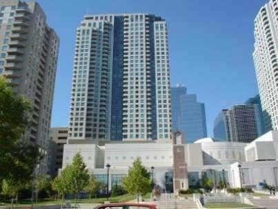 2207 - 8 Hillcrest Ave, Condo with 2 bedrooms, 2 bathrooms and 1 parking in Toronto ON | Image 1