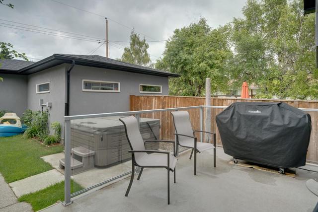 507 37 Street Sw, House detached with 5 bedrooms, 4 bathrooms and 3 parking in Calgary AB | Image 39