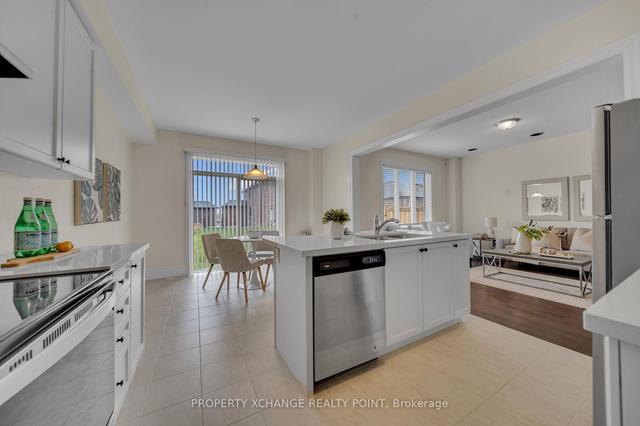 46 Fernridge Hts, House detached with 4 bedrooms, 3 bathrooms and 4 parking in Cavan Monaghan ON | Image 11