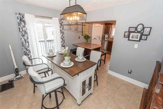 26 Fourth Ave, House semidetached with 3 bedrooms, 4 bathrooms and 7 parking in Kitchener ON | Image 8