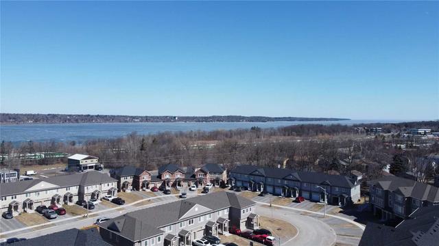 99 Frank's Way, House attached with 3 bedrooms, 2 bathrooms and 3 parking in Barrie ON | Image 4