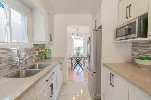 54 Enchanted Hills Cres, House detached with 3 bedrooms, 4 bathrooms and 3 parking in Toronto ON | Image 10
