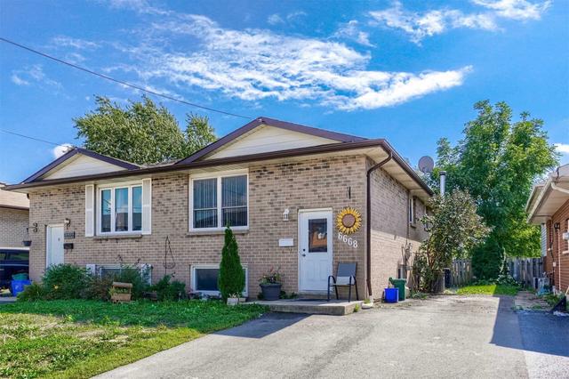 6668 Cropp St, House semidetached with 3 bedrooms, 2 bathrooms and 3 parking in Niagara Falls ON | Image 12