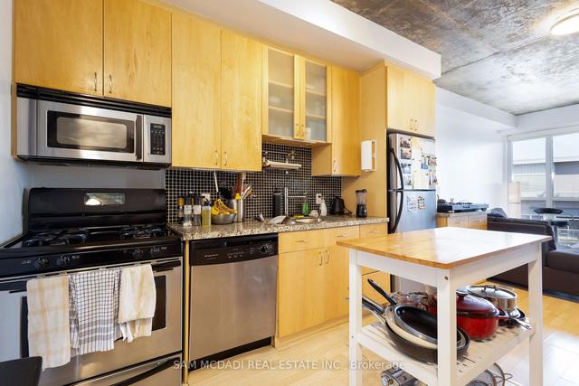 1002 - 1 Shaw St N, Condo with 1 bedrooms, 1 bathrooms and 1 parking in Toronto ON | Image 12