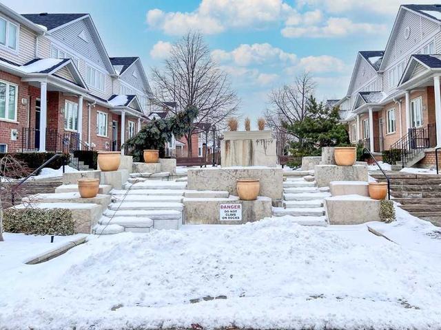 25 Mondeo Dr, Townhouse with 3 bedrooms, 3 bathrooms and 2 parking in Toronto ON | Image 24