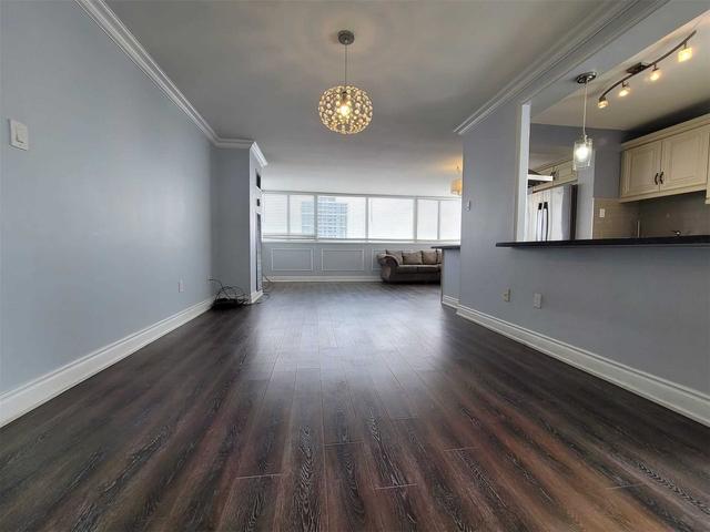 1606 - 80 Antibes Dr, Condo with 3 bedrooms, 2 bathrooms and 1 parking in Toronto ON | Image 9