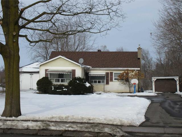 194 Victoria St W, House detached with 2 bedrooms, 2 bathrooms and 7 parking in New Tecumseth ON | Image 1