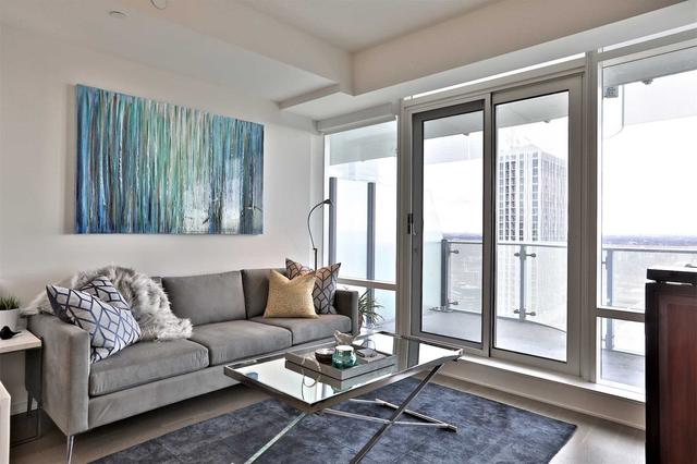 5010 - 1 Bloor St E, Condo with 1 bedrooms, 2 bathrooms and 0 parking in Toronto ON | Image 9
