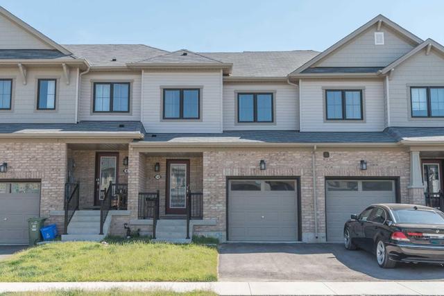 10 Pagebrook Cres, House attached with 3 bedrooms, 3 bathrooms and 1 parking in Hamilton ON | Image 1