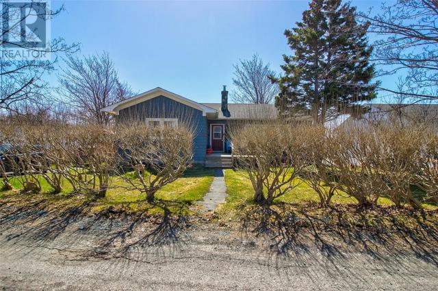 14 Smith Street Extension, House detached with 3 bedrooms, 2 bathrooms and null parking in Bay Roberts NL | Image 2