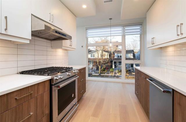 213 Chatham Ave, House semidetached with 2 bedrooms, 4 bathrooms and 2 parking in Toronto ON | Image 15