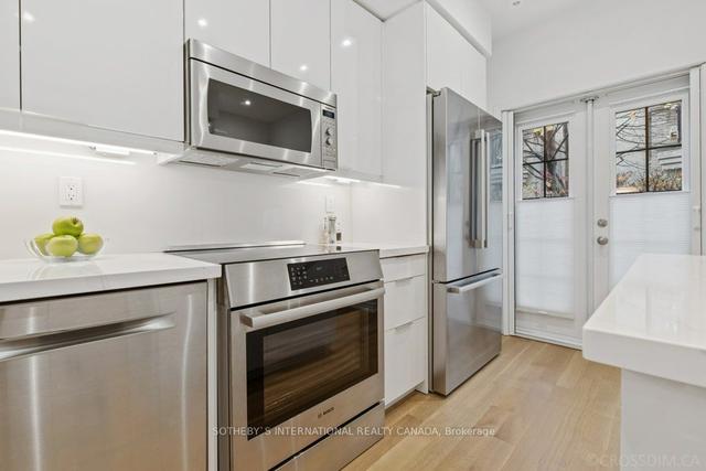 5 - 1 Baxter St, Townhouse with 3 bedrooms, 3 bathrooms and 1 parking in Toronto ON | Image 2