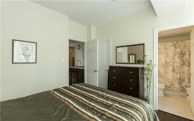 809 - 3504 Hurontario St, Condo with 2 bedrooms, 2 bathrooms and 2 parking in Mississauga ON | Image 9
