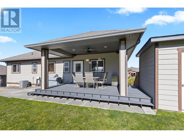 808 Kuipers Crescent, House detached with 4 bedrooms, 3 bathrooms and 2 parking in Kelowna BC | Image 17