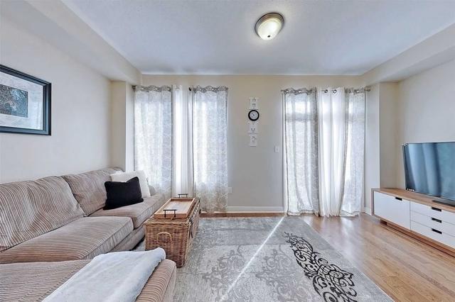 13 Merrybrook Tr, House attached with 3 bedrooms, 3 bathrooms and 3 parking in Brampton ON | Image 6