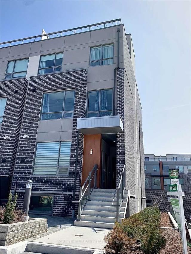 2 - 680 Atwater Ave, Townhouse with 2 bedrooms, 1 bathrooms and 2 parking in Mississauga ON | Image 5
