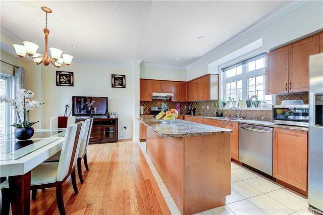 Unit 1 - 7035 Rexwood Rd, House attached with 4 bedrooms, 4 bathrooms and 3 parking in Mississauga ON | Image 5