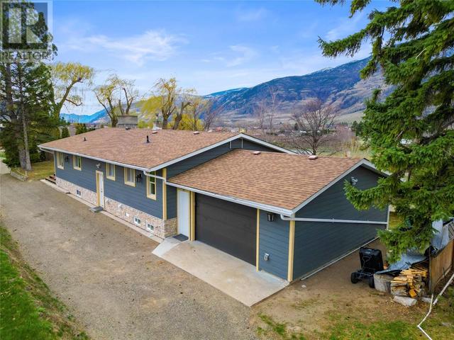 715 Lowe Drive, House detached with 3 bedrooms, 3 bathrooms and 1 parking in Okanagan Similkameen B BC | Image 1