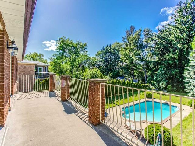 164 Wedgewood Dr, House detached with 4 bedrooms, 4 bathrooms and 10 parking in Toronto ON | Image 10