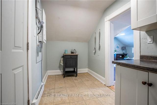 upper - 83 Adelaide St S, House detached with 1 bedrooms, 1 bathrooms and 3 parking in Chatham Kent ON | Image 4