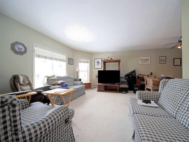 53 Helen St, House detached with 2 bedrooms, 3 bathrooms and 6 parking in Kawartha Lakes ON | Image 8