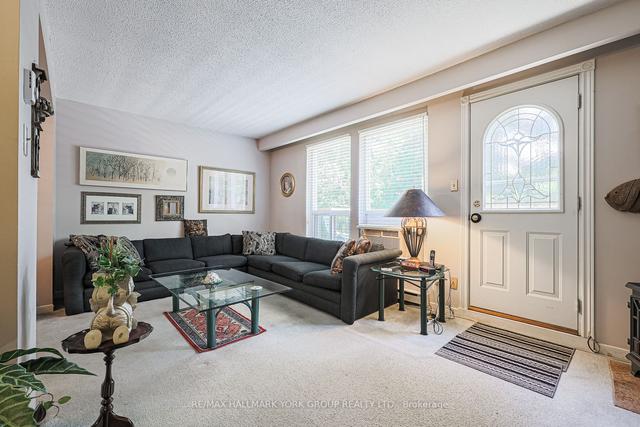 19 Edgar Woods Rd, Townhouse with 3 bedrooms, 3 bathrooms and 2 parking in Toronto ON | Image 31