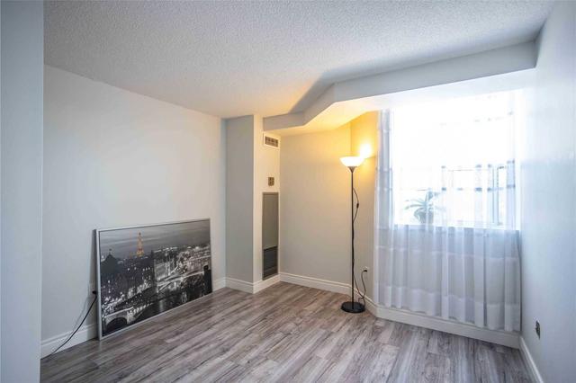 512 - 3845 Lake Shore Blvd W, Condo with 3 bedrooms, 2 bathrooms and 2 parking in Toronto ON | Image 30