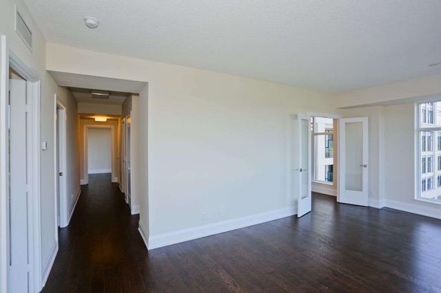 801 - 2 Old Mill Dr, Condo with 2 bedrooms, 2 bathrooms and 1 parking in Toronto ON | Image 11