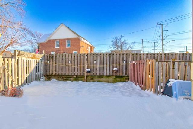 3 - 233 Inisfill St, Townhouse with 3 bedrooms, 3 bathrooms and 1 parking in Barrie ON | Image 15
