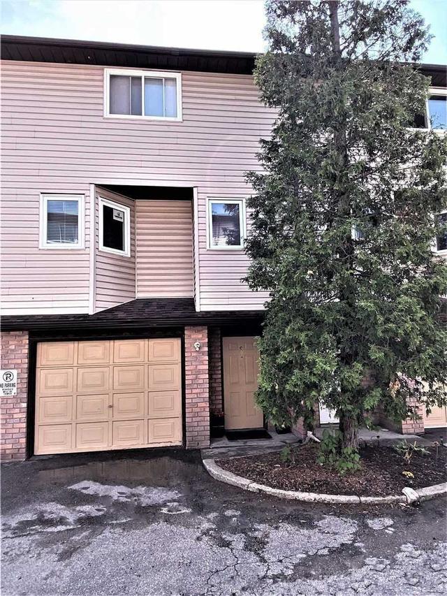 c (3) - 22 Bond St, House attached with 3 bedrooms, 2 bathrooms and 2 parking in Brantford ON | Card Image