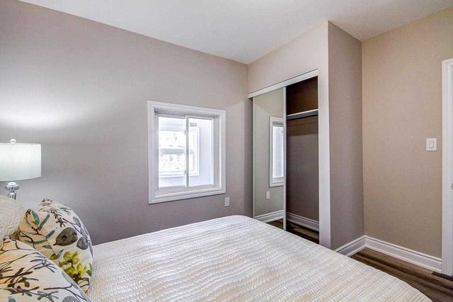 304 Westlake Ave, House detached with 2 bedrooms, 1 bathrooms and 2 parking in Toronto ON | Image 5