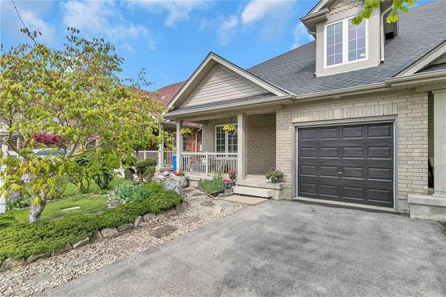 136 Mcarthur Crescent, House semidetached with 3 bedrooms, 3 bathrooms and null parking in Guelph ON | Image 30