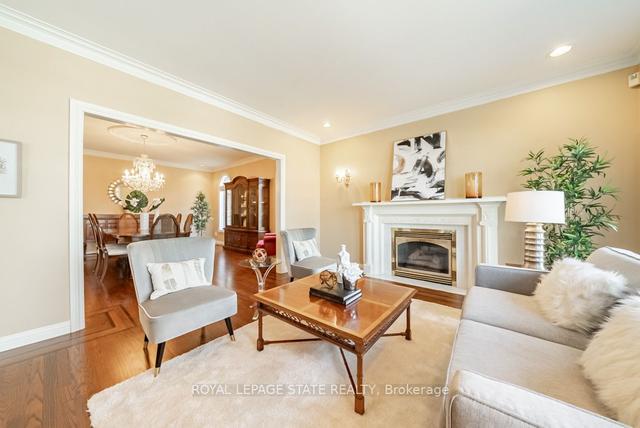 82 Maple Dr, House detached with 4 bedrooms, 5 bathrooms and 8 parking in Hamilton ON | Image 6