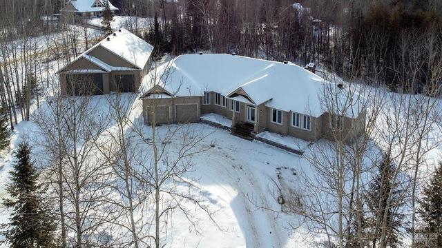 129 Country Carriage Way, House detached with 6 bedrooms, 5 bathrooms and 10 parking in Ottawa ON | Image 4