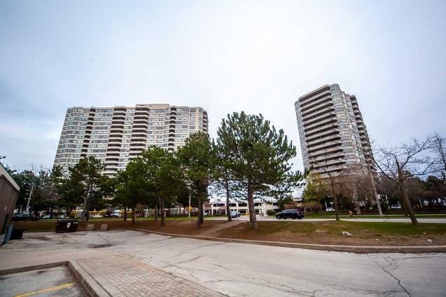 682 - 1 Greystone Walk Dr, Condo with 2 bedrooms, 2 bathrooms and 1 parking in Toronto ON | Card Image